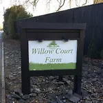 Willow Court Farm The Lodge & Petting Farm, 8 Mins From Legoland & Windsor, 15 Mins From Lapland Uk
